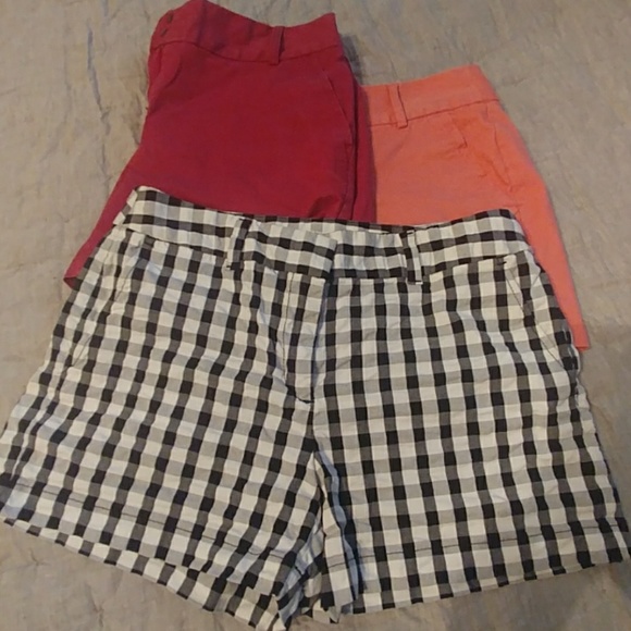 LOFT Pants - Set of 2 Loft Riviera shorts RED AND SALMON ONLY